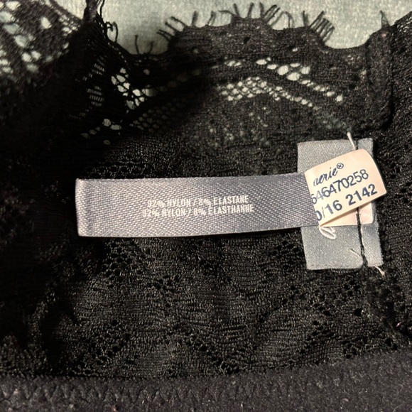 Aerie black eyelash lace racerback bralette, size large - Picture 2 of 7